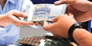 vay mượn tài chính là yếu tố không thể tránh khỏi
