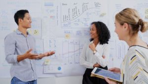 Ưu điểm và hạn chế khi thuê phòng Marketing thuê ngoài