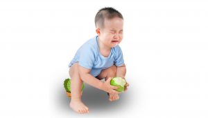 Các dấu hiệu nhận biết bé táo bón