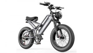 So sánh nên mua xe đạp điện hay xe máy 50cc?