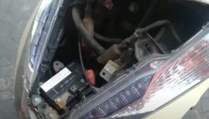 Bình ắc quy xe Vision nằm ở đâu