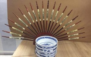 bộ đũa thờ khi trang trí bàn thờ gia tiên