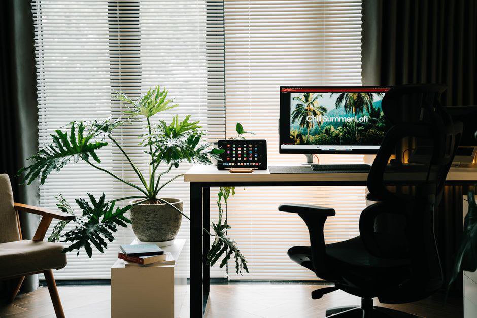 Ghế lưới giám đốc phù hợp với văn phòng hiện đại